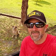 Got a friend to help me out with rigging rods today