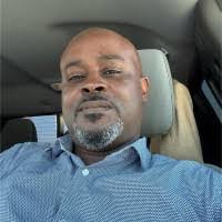 Carolyn Riggins's Instagram, Twitter & Facebook