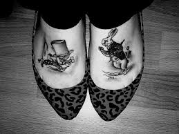 Alice In Wonderland Black And White Tattoos Alice Alice In Wonderland Black And White Shoes Tattoo Wonderland Tattoo Rabbit Tattoos Fairy Tattoo