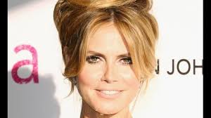 Photo : La sublime Kelly Brook nous dévoile de nouveau sa plastique de rêve 