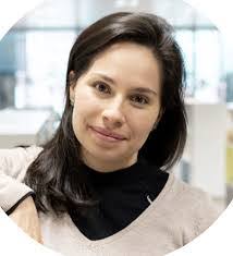 Liz Briceno's Instagram, Twitter & Facebook