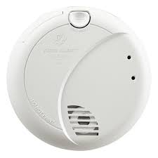 Smoke detector utilizes an ionization sensor to detect fire hazards and sounds an 85 db alarm when. First Alert 7010b Hardwired Photoelectric Smoke Alarm With Battery Backup First Alert Store