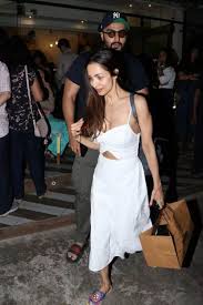 After that, arjun kapoor also confirmed to have a girlfriend. Shocking After Arjun Kapoor His Girlfriend Malaika Tested Positive For Covid 19 Fashion Central