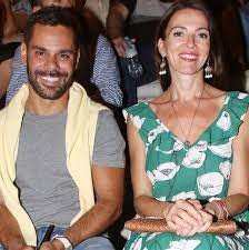 Έχει βραβευτεί στην ελλάδα και στο εξωτερικό για την προσφορά της στην παράδοση και στο νησιώτικο τραγούδι. 8ymasai Th Stella Kapezanoy Des Pws Einai Shmera To Montelo Kai Paroysiastria Photos Queen Gr