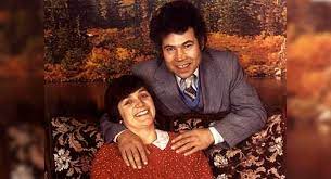 It looks at rose west's prison life and her relationship with moors. Fred Rosemary West Serial Killers And Sex Offenders Bizarrepedia