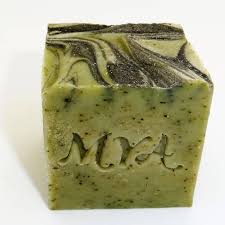 Kit includes organic soap compound, organic essential oil, aniseed, linseed, poppy seeds, marigold petals, instructions. Mya Breizh Seaweed Natural Soap Organic
