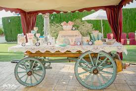 El 'candy bar' se impone con fuerza en todo tipo de bodas, desechando la idea de que los dulces son solo para los niños. El Photocall Y Candy Bar De La Boda De Nati Y Abel Mi Boda Diy
