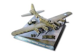 Wwii Boeing B 17f Flying Fortress Memphis Belle Bomber Free Aircraft Paper Model Download Http Www Pap Paper Models Paper Airplane Models Paper Airplanes