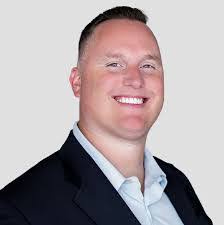 Travis Sessions's Instagram, Twitter & Facebook