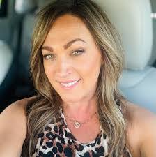 Marcella Mcnally's Instagram, Twitter & Facebook