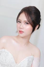 The bride is aisle ready 🤍 Ceremony look Hair