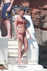 Jennifer lopez jlo looks smoking hot in that shimmery black catsuit. Celebrities In Swimsuits The Hottest Celebrity Swimwear