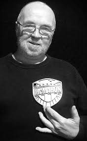 El Integral de lo Supernuevo de Tank Girl" de Alan Martin y Jamie Hewlett  junto a nuevos dibujantes. Edita Norma Editorial. · LH Magazin