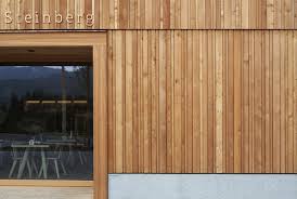 Bernardo bader architekten currently uses the two lower floors, while the floors above are divided into three rental apartments. Im Dialog Mit Ort Und Mensch Dorfhaus Steinberg Am Rofan Detail Magazin Fur Architektur Baudetail