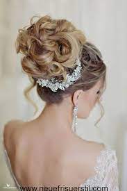 Big Bun Frisur Fur Hochzeiten Frisur Hochgesteckt Frisur Hochzeit Hochzeitsfrisuren
