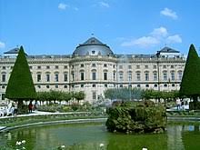 Bitte rechnen sie mit wartezeiten und einschränkungen wie geänderten wegeführungen oder raumschließungen. Wurzburger Residenz Wikipedia