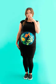 Kerri is the cat, her belly is the fish tank and she's just eaten the little fishy. 34 Funny Pregnant Women Halloween Costumes Cute Maternity Costume Ideas