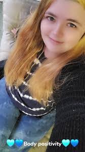 Carmen Hawley's Instagram, Twitter & Facebook