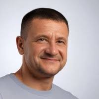 Robert Jicha's Instagram, Twitter & Facebook