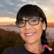 Lorrie Carr's Instagram, Twitter & Facebook