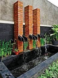 Jika dahulu sebagian batu alam hanya dipakai sebagai pondasi bangunan, dewasa ini batu alam sudah mulai berkembang dan banyak di gunakan di berbagai bidang seperti dinding luar rumah, dinding dalam rumah, pagar, lantai teras, lantai garasi, lantai ruangan dalam. Tempat Wudhu Apik Arsitektur Rumah Tempat