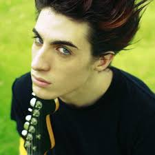 Emo hairstyles long hair boy. Emo Hairstyles For Guys In 2020 All Things Hair Us