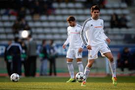 Enzo zidane, 26, de france rodez af, depuis 2021 milieu offensif valeur marchande: Can Enzo Zidane Really Make The Grade At Real Madrid Bleacher Report Latest News Videos And Highlights
