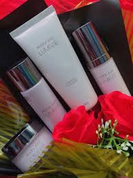 Mary kay products are available for purchase exclusively through independent beauty consultants. Jatuh Cinta Dengan Set Pencerahan Mary Kay Lumivie Brightening System Tiny Na Sweet