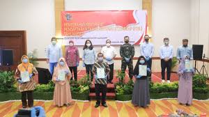 1 jun 4 jun 2015. Bpn Serahkan 867 Sertipikat Program Ptsl Untuk Kota Cilegon Faktabanten Co Id