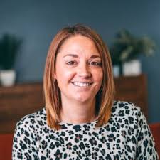 Vicky Wright (@HirstVicky)