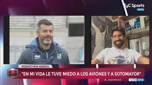 Música (me llamo) sebastián se radica en méxico tras la polémica. Del Codazo Al Telefono El Divertido Cruce Entre Abreu Y Sotomayor Tyc Sports