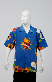 Günümüz florida'sında geçen filmde romeo (leonardo dicaprio) ve juliet (claire danes), kentin iki düşman ailesinin çocuklarıdır. Hawaiian Shirt From Romeo Juliet Worn By Leonardo Dicaprio Maas Collection