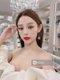 Độc quyền sao Việt khoe son đầu năm