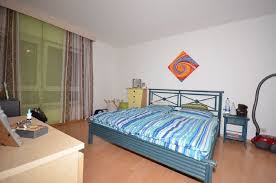 Nicht nur matratzen bekommt man bei uns, stattdessen wir übernehmen ebenfalls die professionelle montage und ausschilderung und lieferung der matratzen. Etagenwohnung In Gross Zimmern 122 75 M