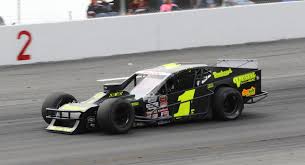 He won two consecutive championships in 2014 and 2015 in the nascar whelen southern modified tour. Gb3 Reuniting With Former Owner On Whelen Modified Tour Speed51