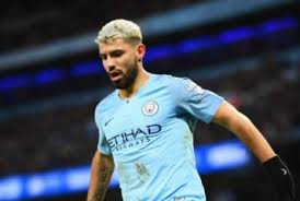 Ma restai solo immobile, mentre lui se ne andava. ãƒ—ãƒ¬ãƒŸã‚¢ãƒªãƒ¼ã‚°ã®ã‚µãƒƒã‚«ãƒ¼ãƒ‹ãƒ¥ãƒ¼ã‚¹ é€Ÿå ± ãƒ•ãƒƒãƒˆãƒœãƒ¼ãƒ«ã‚¾ãƒ¼ãƒ³