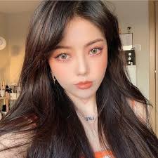 韩国高端新品牌半年抛LILY ANNA🎀 款式：泡芙亚麻棕BROWN 直径：14.2mm 抛数：半年抛（建议佩戴5-6个月）  材质：硅水凝胶（眼干/敏感适合） 度数：0-800 #美瞳#