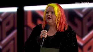 Fra strongwoman til kreftdiagnose og cellegift, og satser nå på glitter og glamour i melodi grand prix. Agddmqi27d1rm
