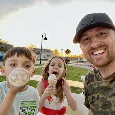 Morgan Stump's Instagram, Twitter & Facebook