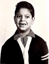 Clark, 6750 S Clyde Ave, Chicago, IL 60649, US