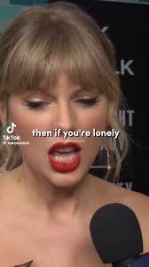 Laura (@grass.clipping)