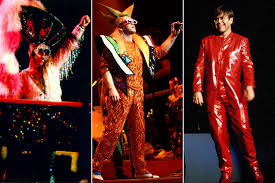 Elton john's top 10 batshit crazy concert outfits. Elton John Style The Rocketman S Fashion Evolution Ew Com