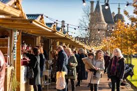 Juicy christmas ham and steaming glögg are a must for any swedish christmas buffet. 11 Christmas Markets And Fairs In Berkshire To Enjoy Berkshire Live