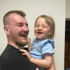 Pralka samsung ecobubble wsad 6kg.1200 obr.wirowania slim  gl.47cm.szer.60cm.wys.85cm czysta bez rdzy pieśni mogę dowieźć na terenie  miasta w cenie