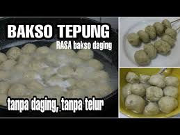 Mulai dari yang mejabarkan kalau pentol itu makanan sejenis bakso yang dibuat dengan komposisi daging yang lebih sedikit dibanding bakso. Cara Bikin Bakso Tepung Tanpa Daging Sama Sekali Bakso Vegetarian Youtube