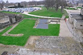 Ruines Du Vieux Palais Category Chateau De Caen Ruine Du Palais Wikimedia Commons Chateau Ruines Caen