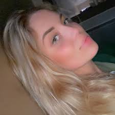 Brooke (@itsbrookiebitxh)