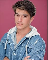 David Eves's Instagram, Twitter & Facebook