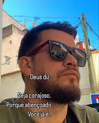 Nunca desista dos teus sonho seja forte e corajoso.