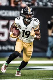 Search, discover and share your favorite juju smith schuster gifs. Juju Smith Schuster On Twitter Thank You To All The Fans Who Made This Season What It Was Couldn T Have Done This Without You Guys Been An Incredible Year And Can T Wait To